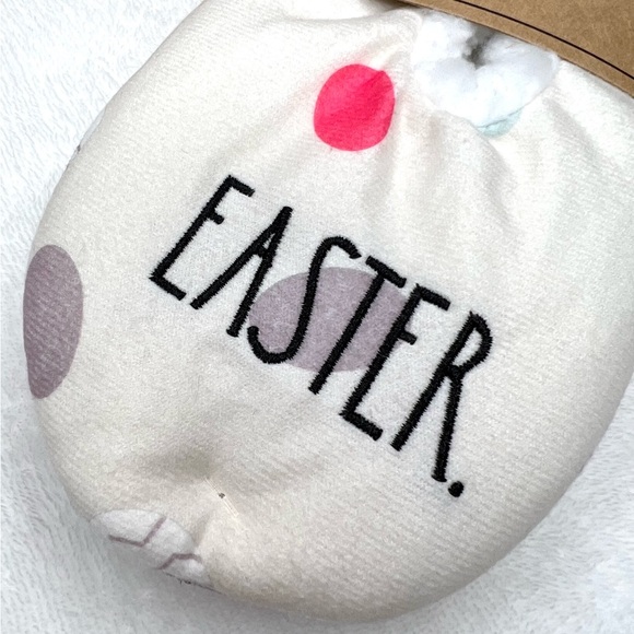 Rae Dunn NEW EASTER Egg Faux Sherpa Slippers Cream Small Medium S M 5 7 NWT - Picture 4 of 17